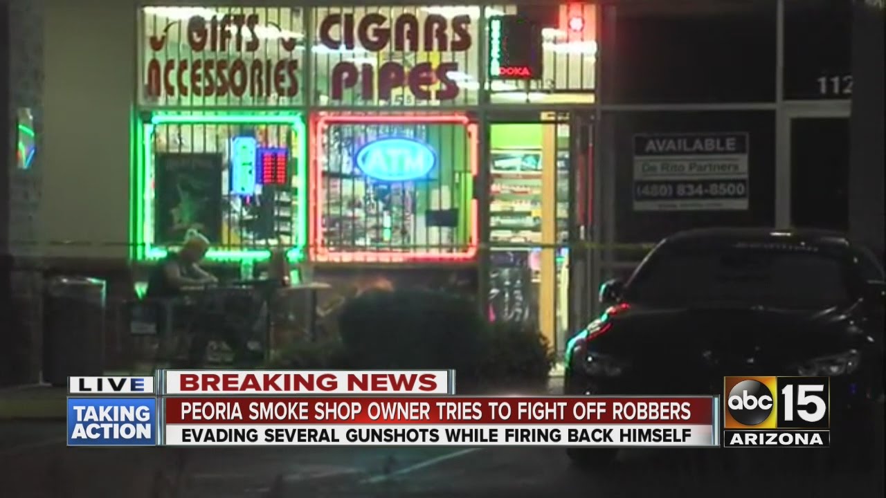 Peoria smoke shop owner tries to fight off robbers