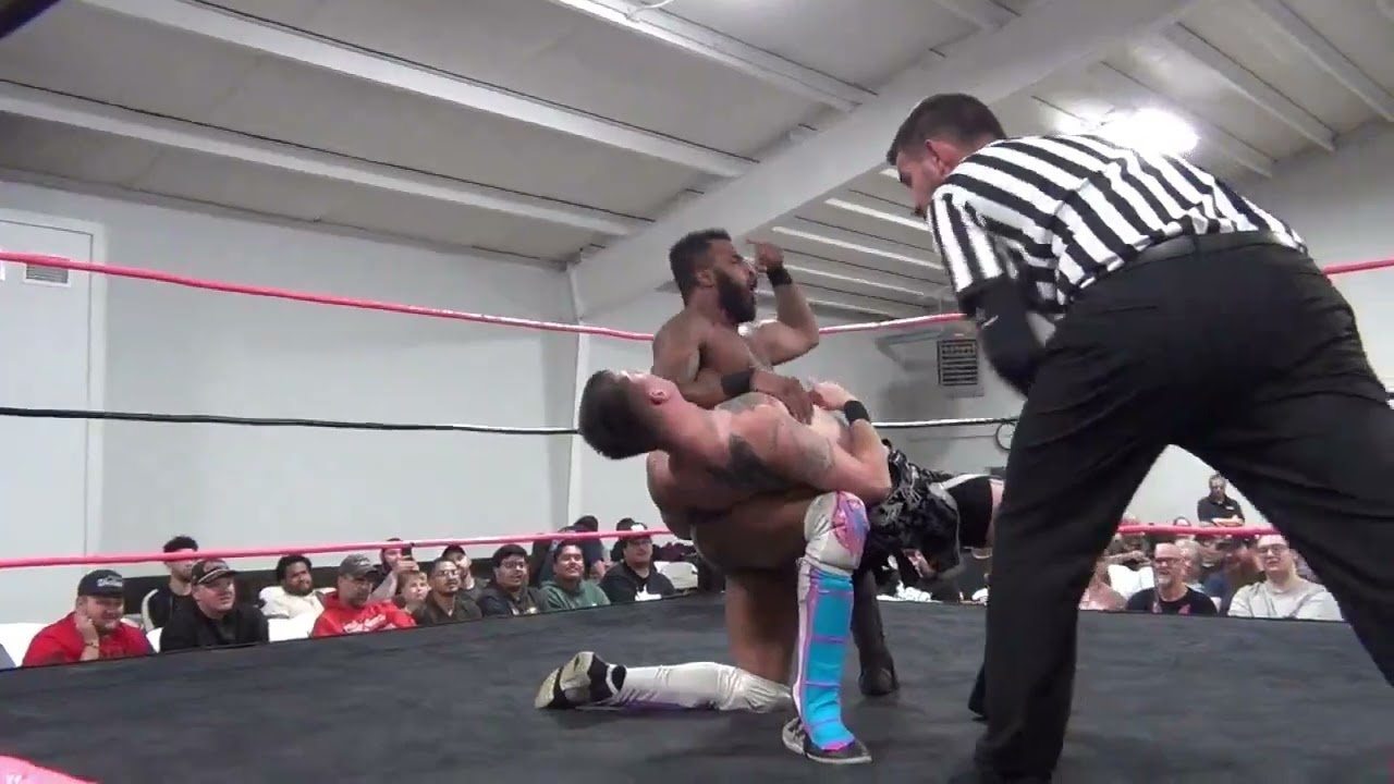 Isaiah Moore vs Dustin Mack
