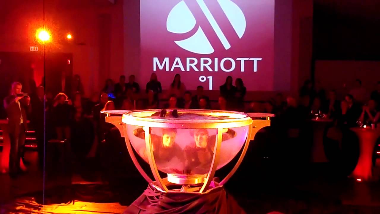 Waterbowl - Marriott - by Jochen Schweizer Showacts