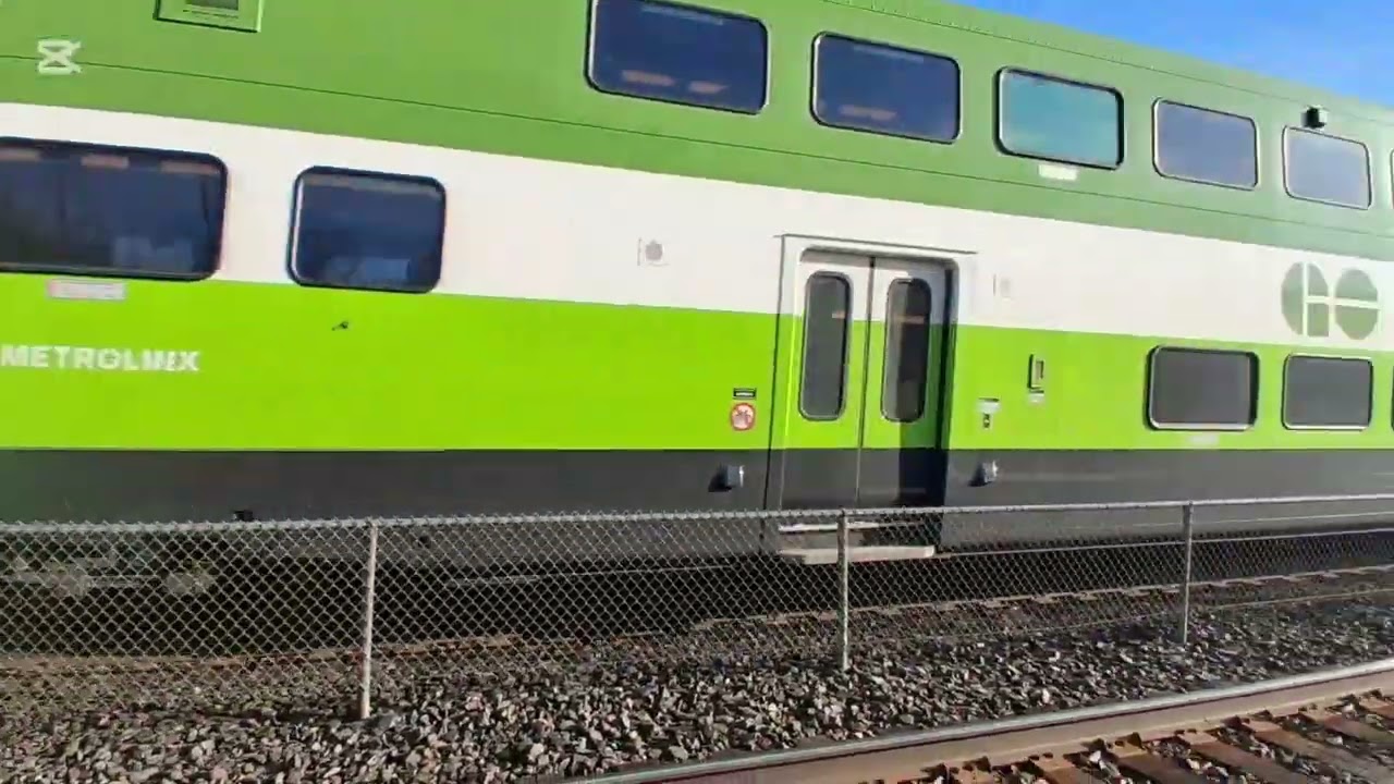 Railfaning compilation #gotransit #viarail #canadianrailway #railfaning 