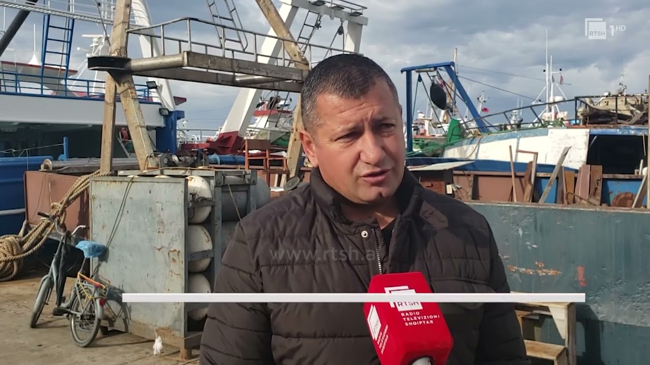 Zgjerohet  porti i peshkimit në Durrës, Kapiti-Shtohen vendet  për më shumë se 20 varkave te reja