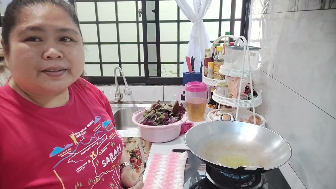 Masak tauhu kering campur kaki ayam / bayam purple ke merah?