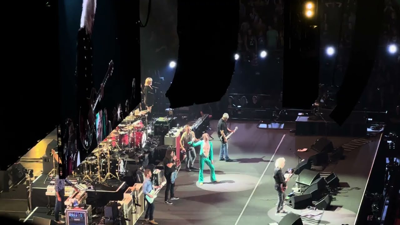 Foo Fighters: “We Will Rock You” Queen Taylor Hawkins Tribute Concert Kia Forum