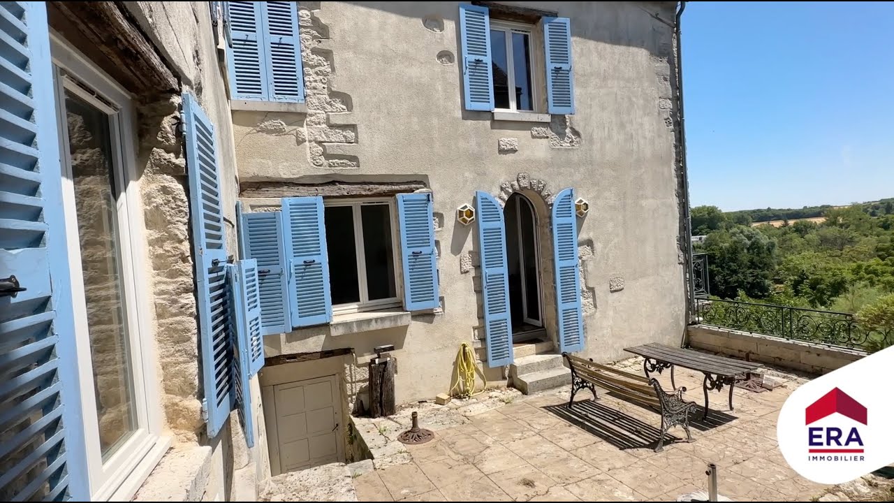 Maison atypique dans le village de caractère de Château-London