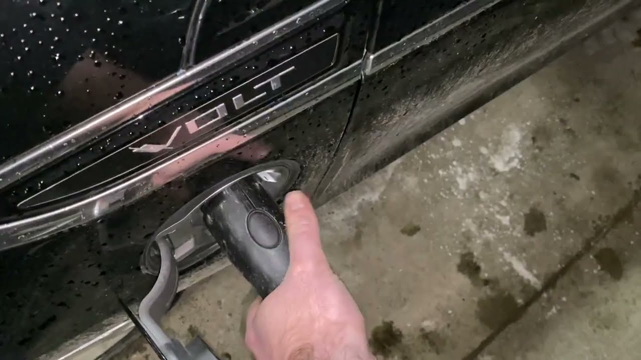 Using Techline Connect and a VCX Nano to fix Chevy Volt Service High Voltage Charging System Error