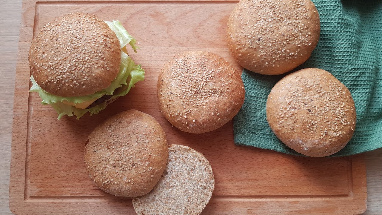 Pains burger à la farine complète خبز البرغر بدقيق القمح الكامل