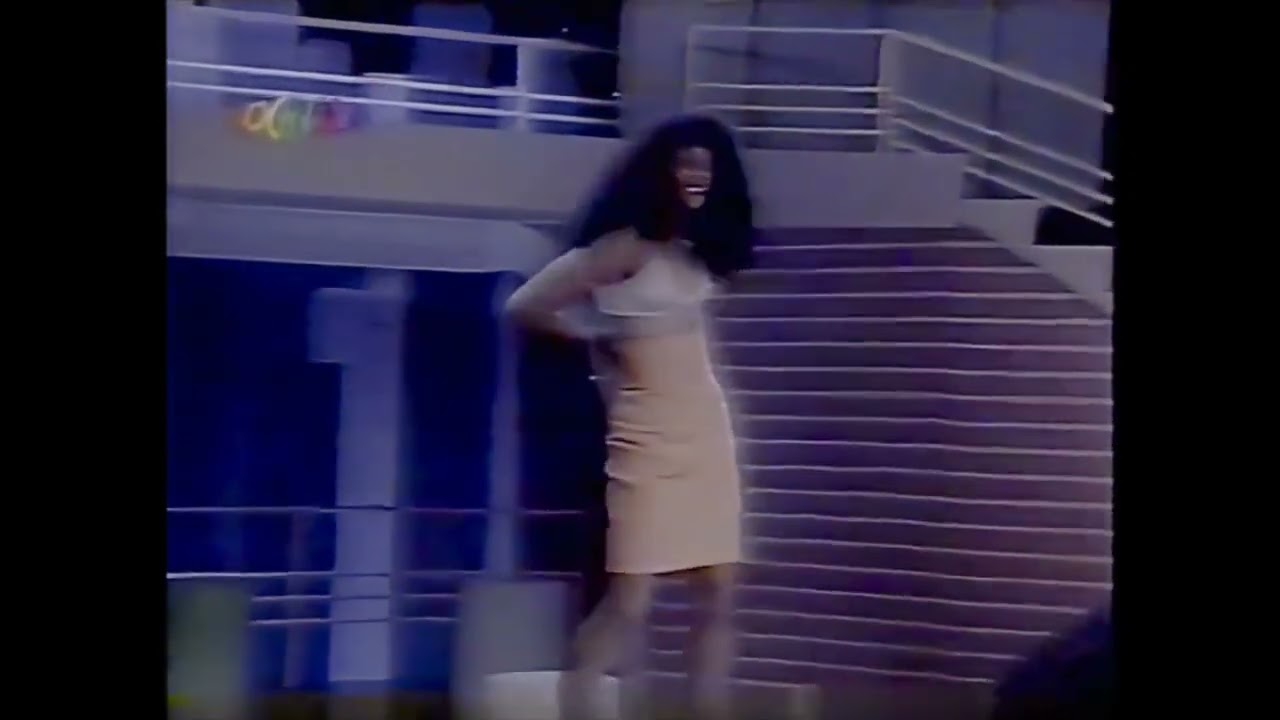 Rosana Pires lindona- parte 2- vídeo restaurado por IA- trecho do programa cocktail do sbt