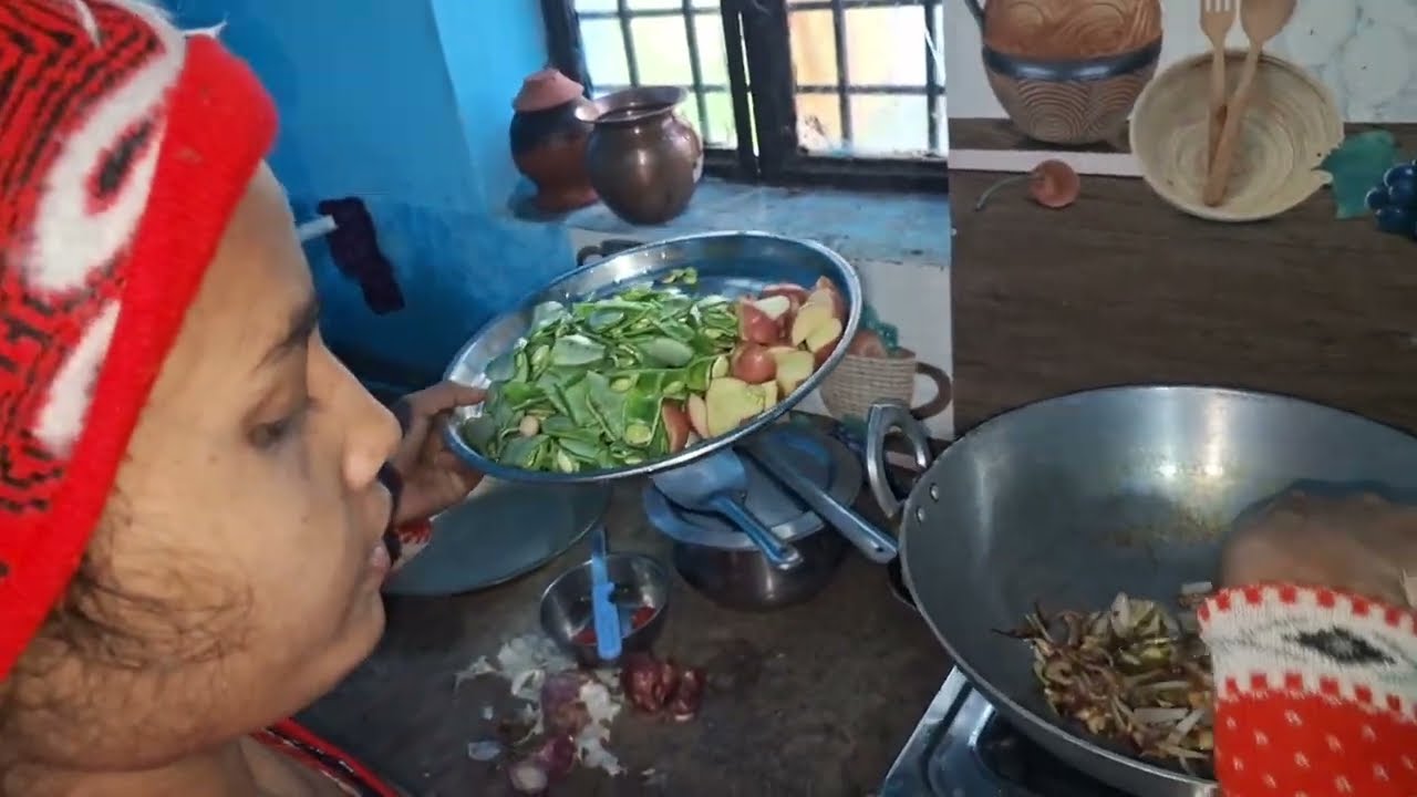 Aalu or sim ka sabji aaj bana