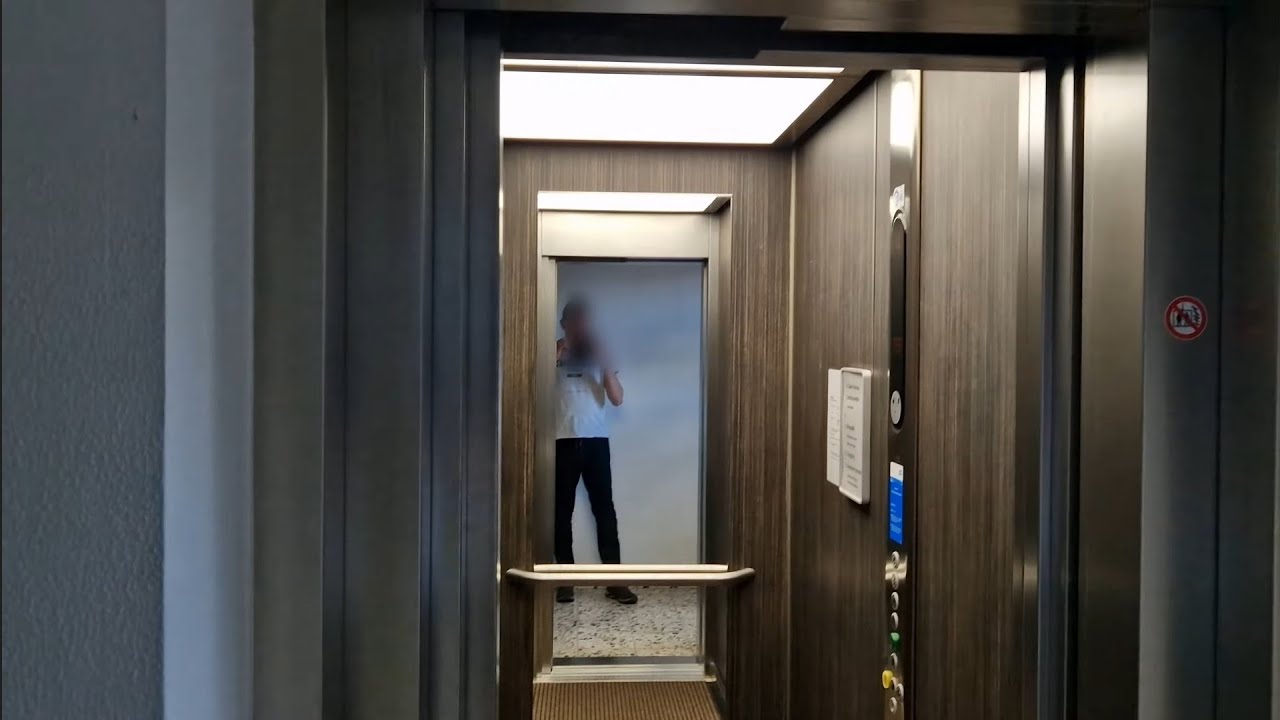 Schöner Kone MiniSpace? KSS470 Ersatzaufzug (Nice Kone MiniSpace? KSS470 replacement lift)