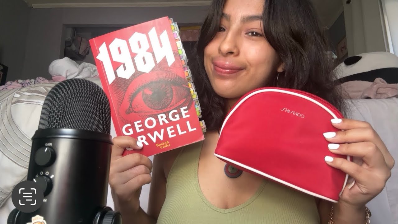 ASMR with ONLY red items 🍓🍒💋❤️