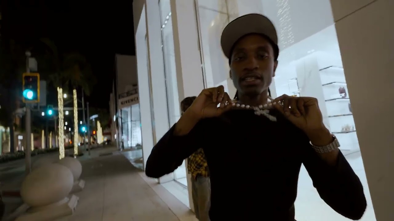 LA NIGHTS 