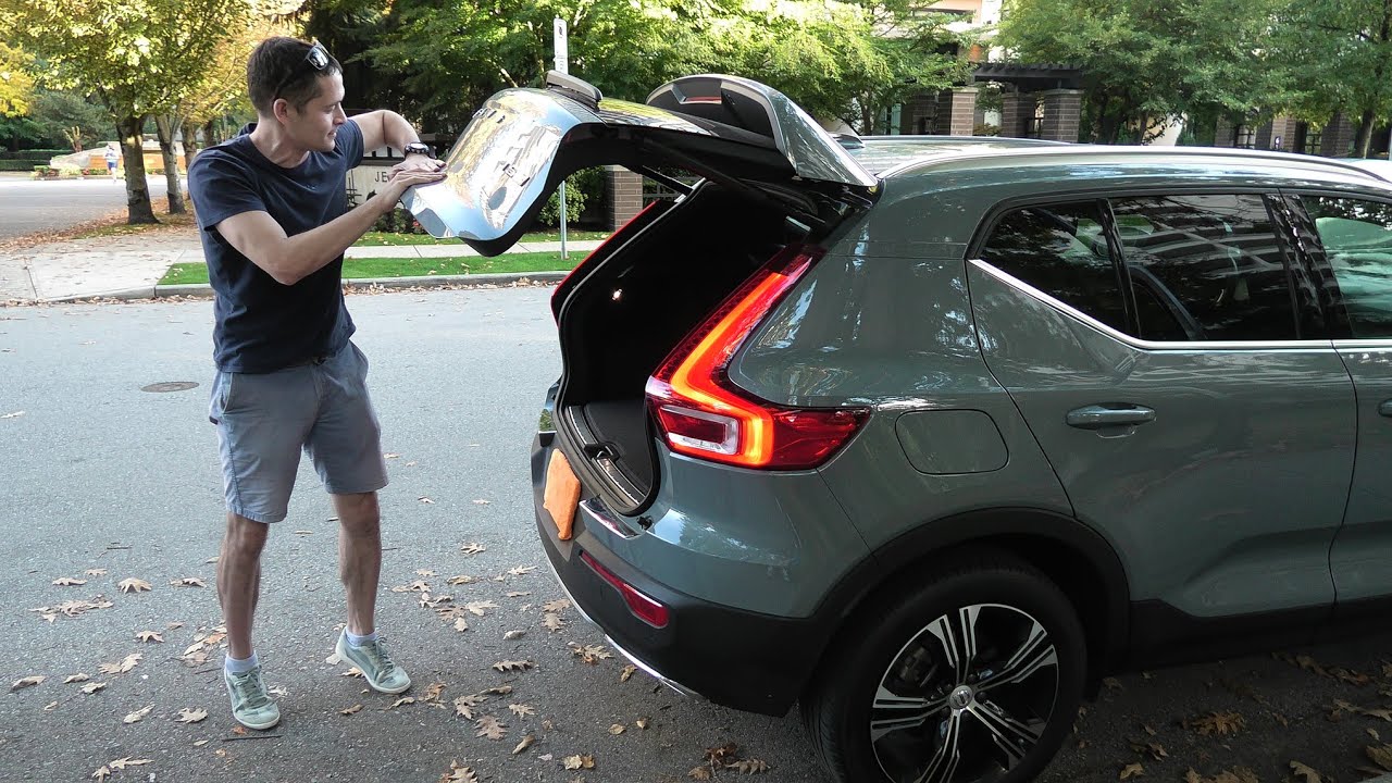 Volvo XC40 (2019-2025): How To Adjust Tailgate Opening Height?