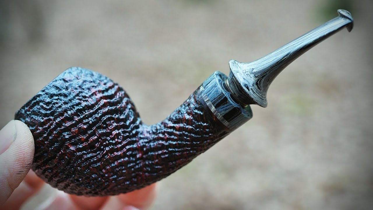 Unboxing / First Look Paul Lucas (Paw Pipes) Pipe: “A Dark Contrast Blast Apple”