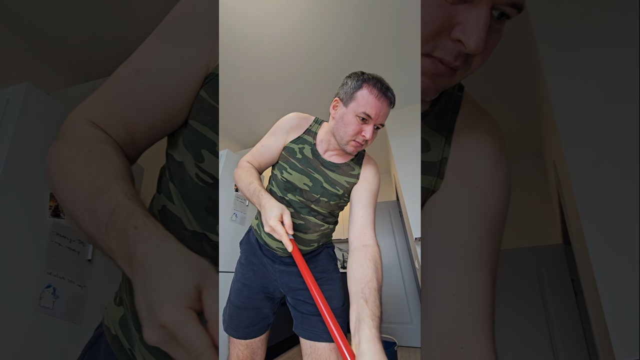 Он у меня не маленький!