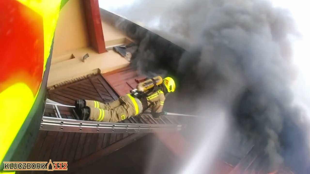 Pożar budynku gospodarczego w miejscowości Brzózki - Helmet Cam