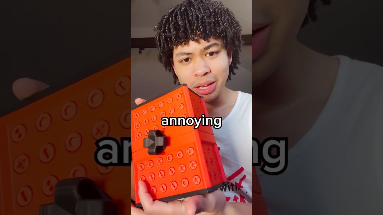 World&rsquo;s Most Annoying Gift Box