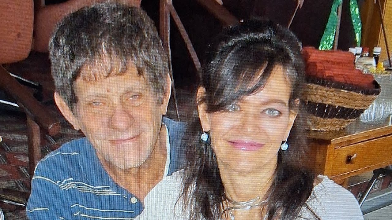 LIVE MUSIC @8pm EST @jerry&juliemusic #piano #guitar #friends WE TAKE REQUESTS!!