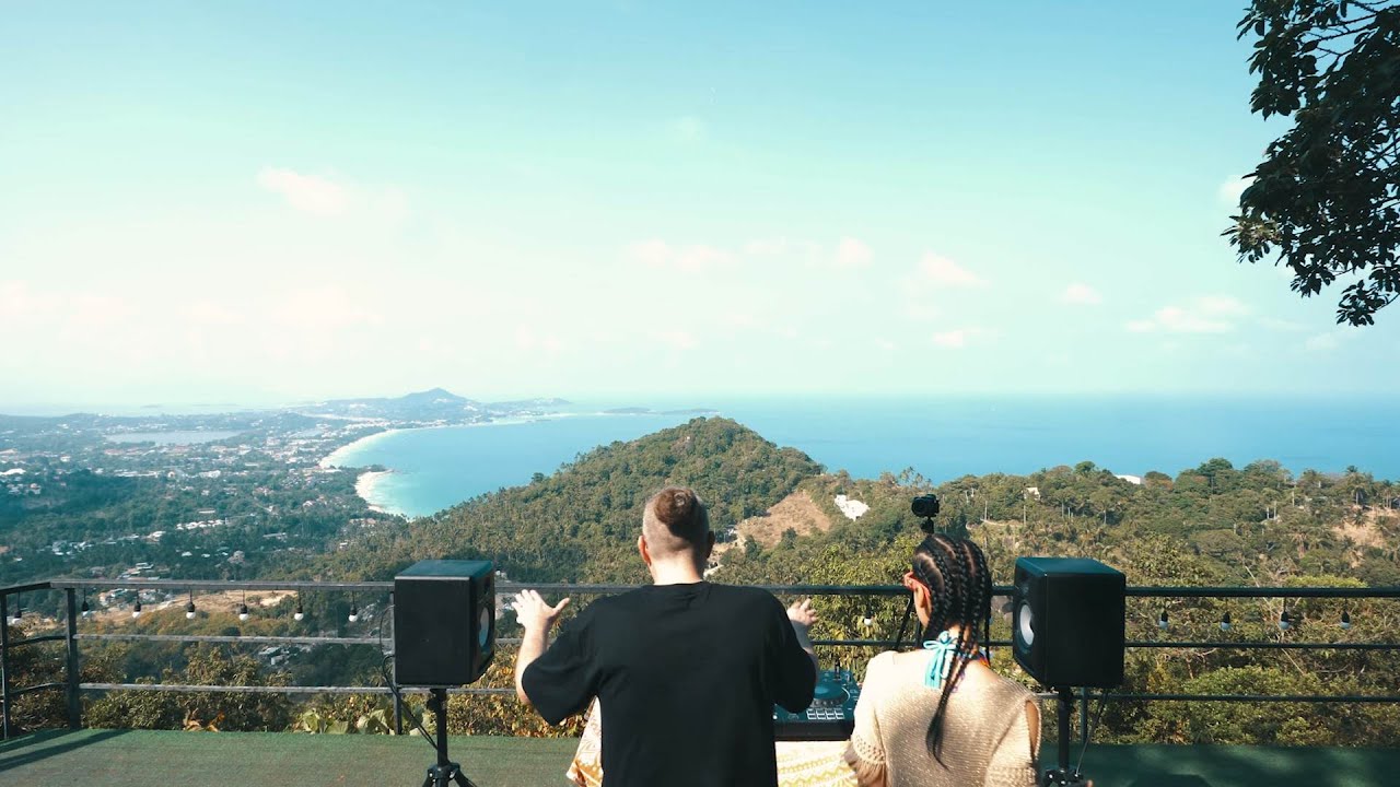 XoXo & T.i.T in Samui [Full Set Movie]