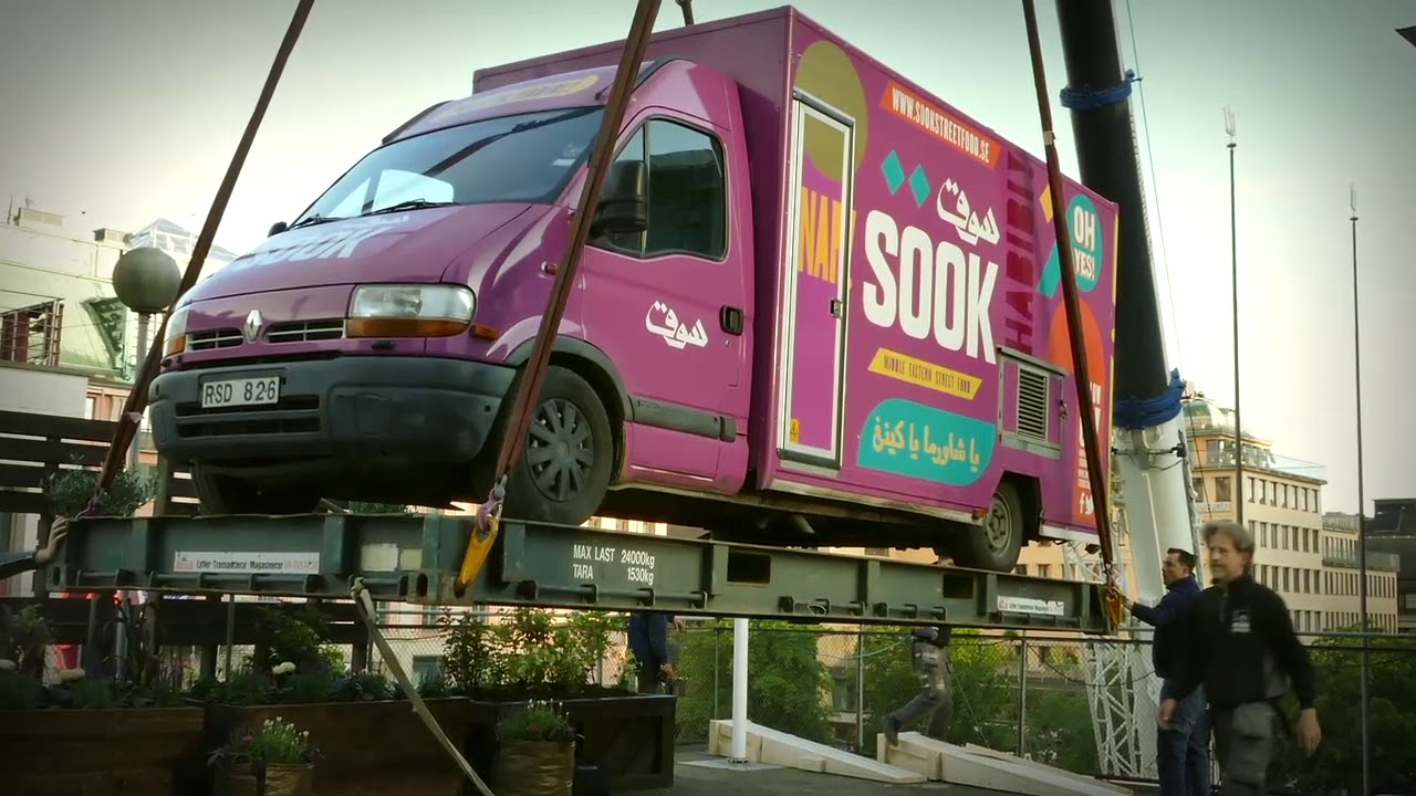 Stockholms f&ouml;rsta terrassprojekt med food truck som fokus