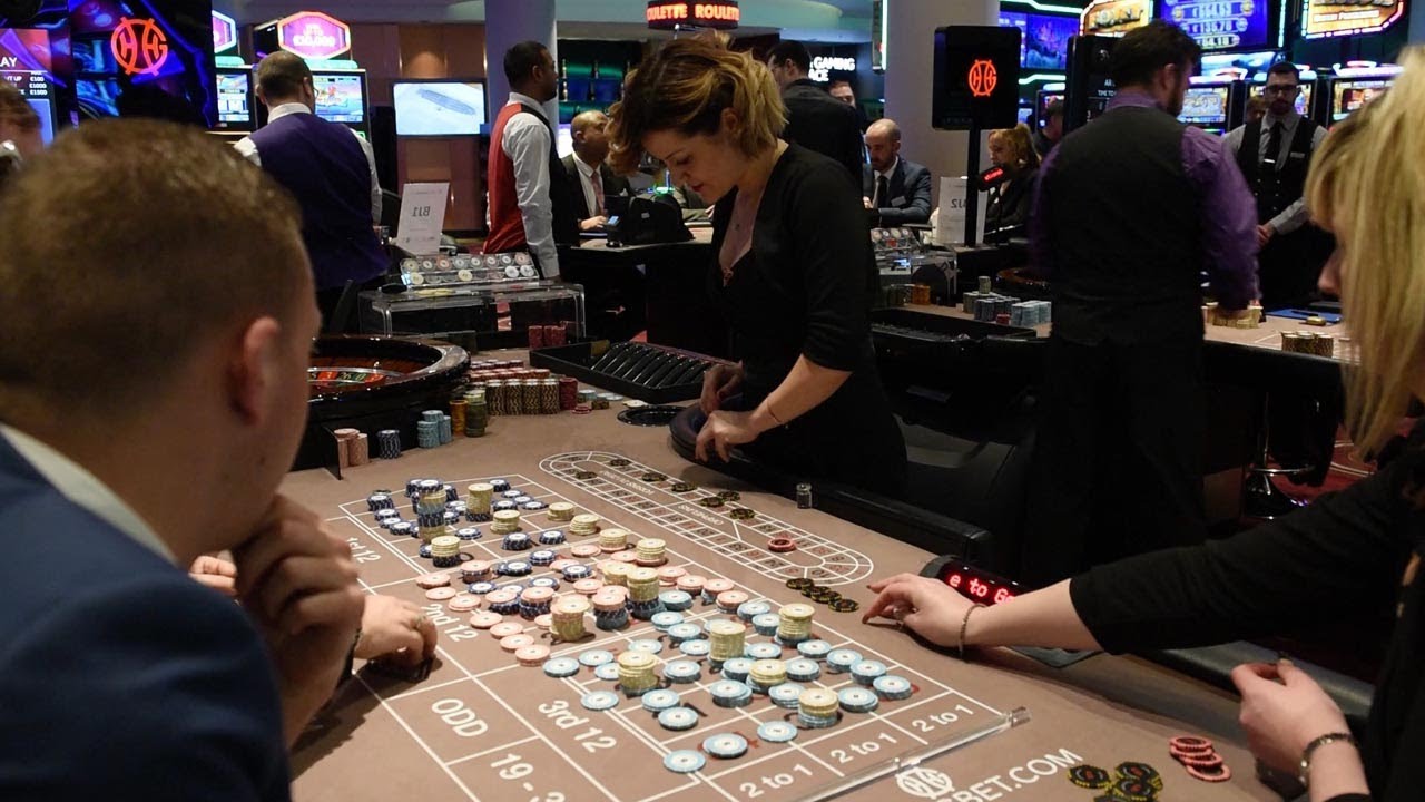Croupiers Show Off Impressive Skills At Casino Championship