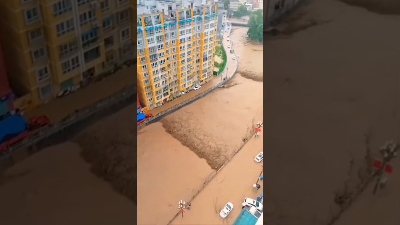 The Most Terrifying Floods Moments #viral #floods #disaster #nature #shorts