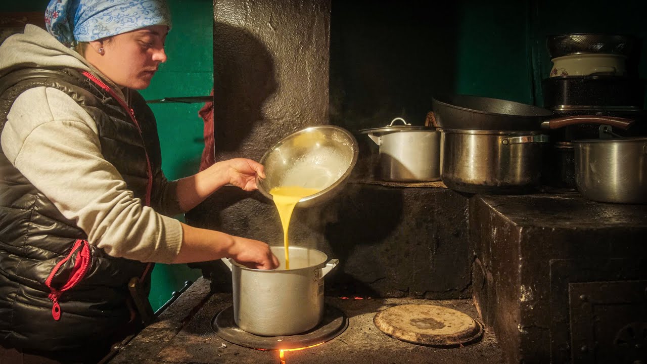 Inside Their Mountain Life &ndash; They Cook Food You&rsquo;ve Never Even Heard Of