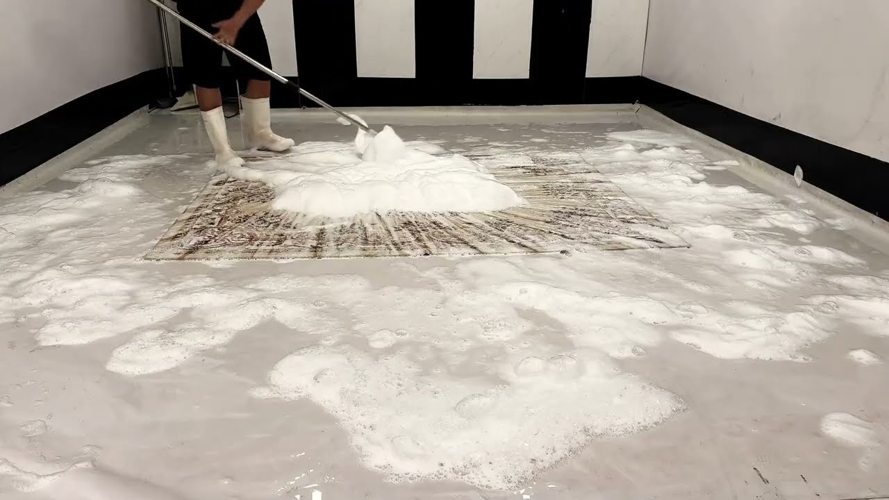 It started off disgustingly… This rug suddenly came alive. ASMR for deep sleep.