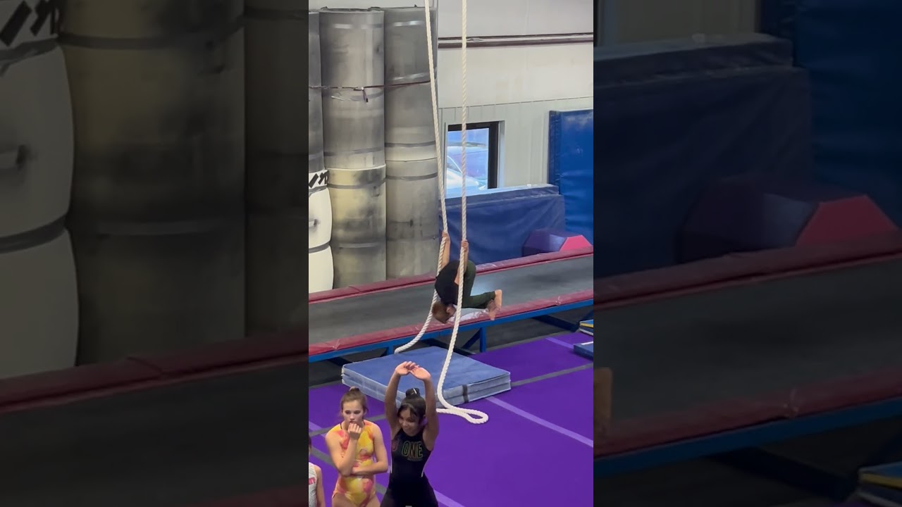 (Infinity gymnastics) I do backflip and front flip.