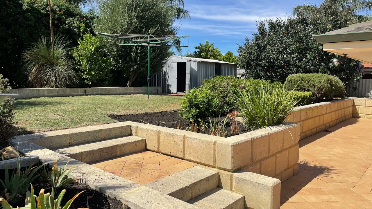 8 Illyarrie St, Greenwood video