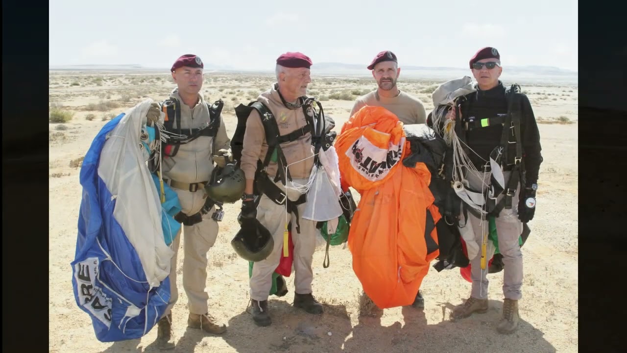 LANCIO IN CADUTA LIBERA SULLE POSTAZIONI  DELLA FOLGORE              DI EL ALAMEIN