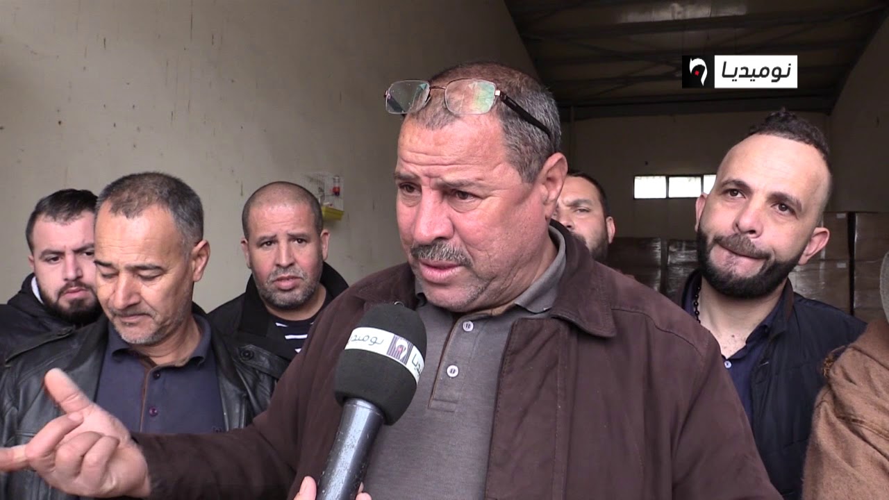 تجار سوق الجملة للمواد الغذائية بالحراش يحتجون على قرار غلق محلاتهم