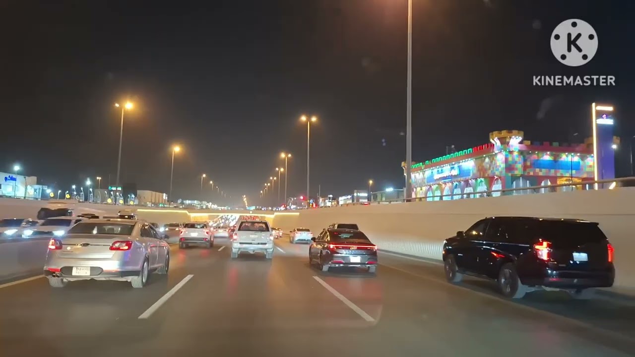 Oh gabi na  nasa khuarais road  lng kami malapit na ito bahay  kunting usad na lang 