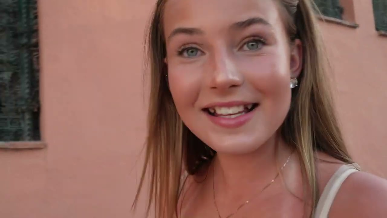 Hailey försöker förhandla till sig en katt - RESEVLOGG
