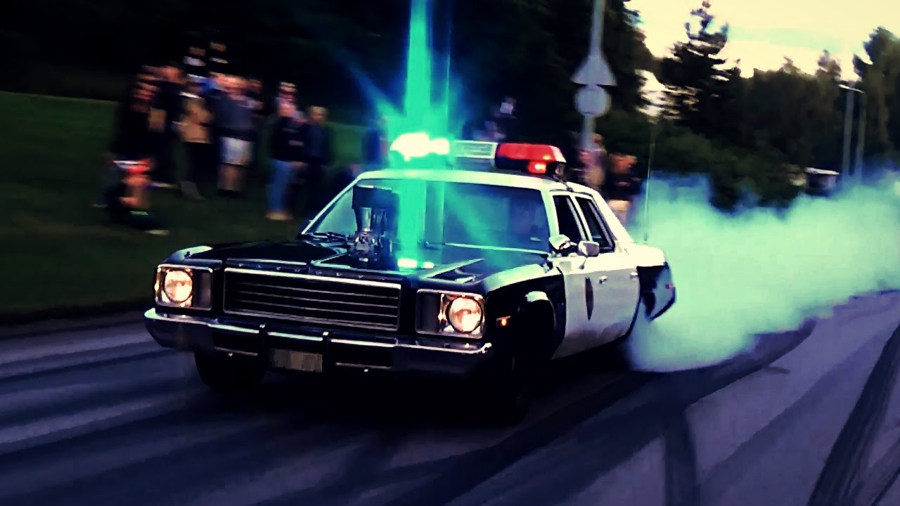 Plymouth Fury Police Car BURNOUTS!
