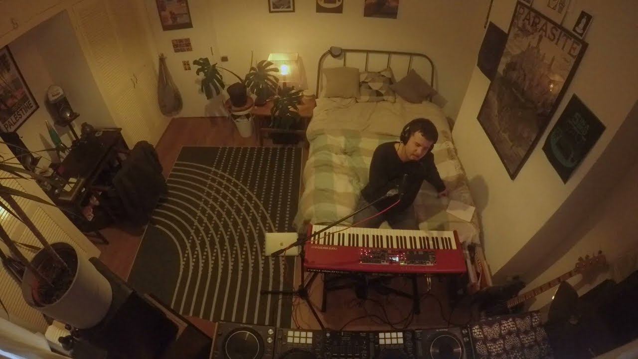 HARVEY YOUNG | FIVE IN A BED LIVE EP 2