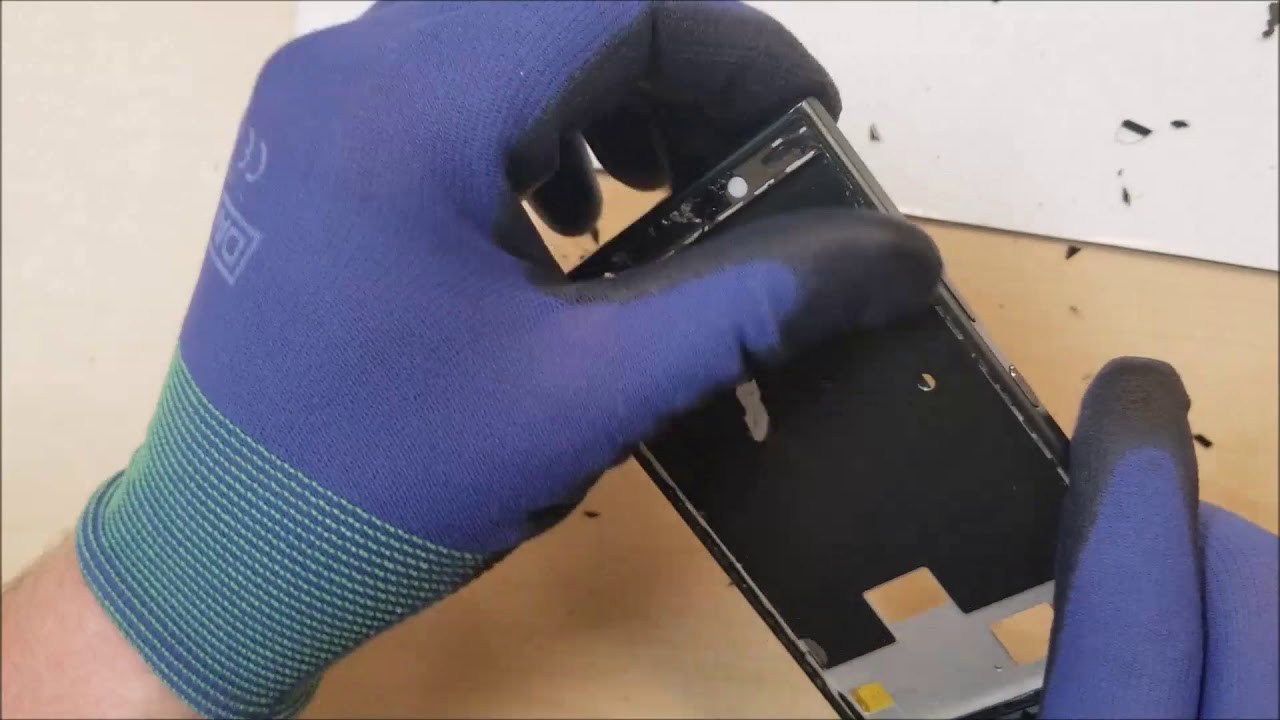BlackBerry Key 2 LE cracked screen replacement and take apart. BBE100-1 not BBF100-1