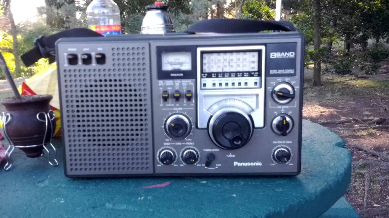 Escuchando 7 Mhz con Panasonic RF-2200