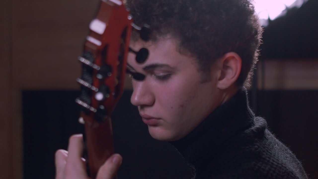 Dario Pozzilli,  suona Estudio de Concierto di A. Barrios