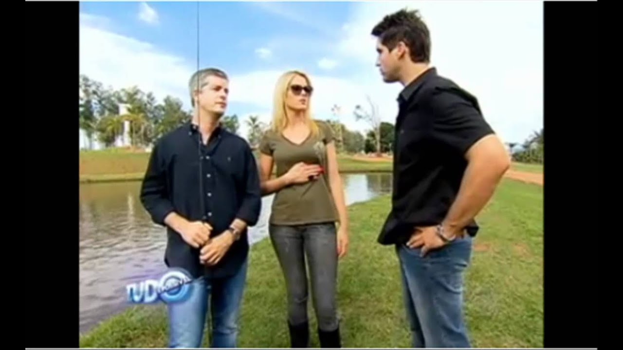 Ana Hickmann visita fazenda de Victor e Leo e conhece o cantinho preferido da dupla PT02