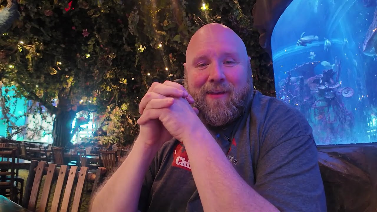 I Visit The Rain Forest Cafe In Detroit