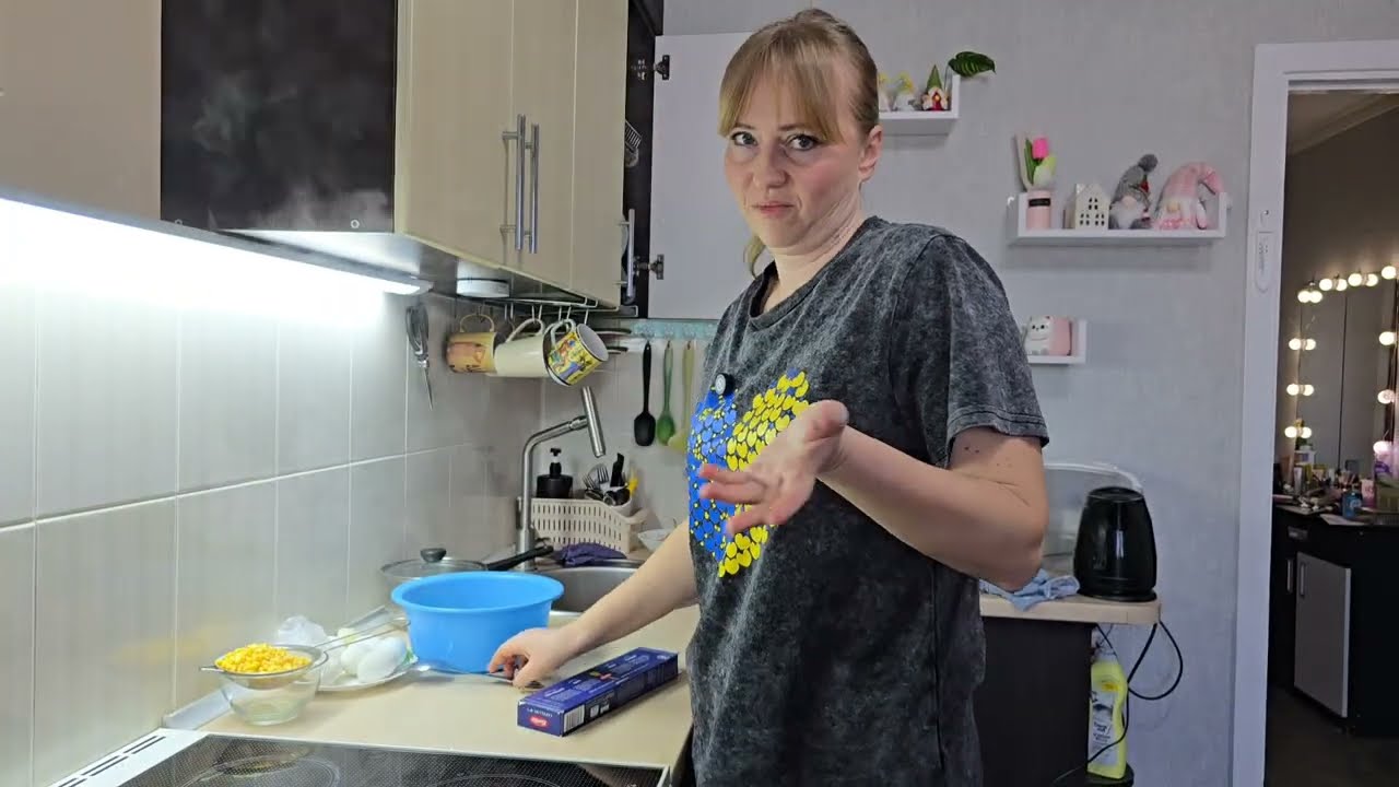 Новая швабра) Своя зелень! Котлетки с макарошками