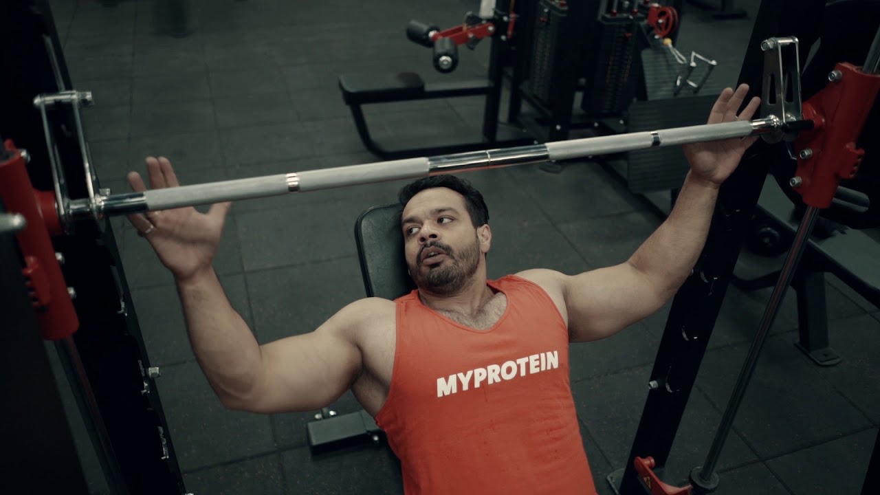 Chest training in 60 Seconds | FitMuscle TV