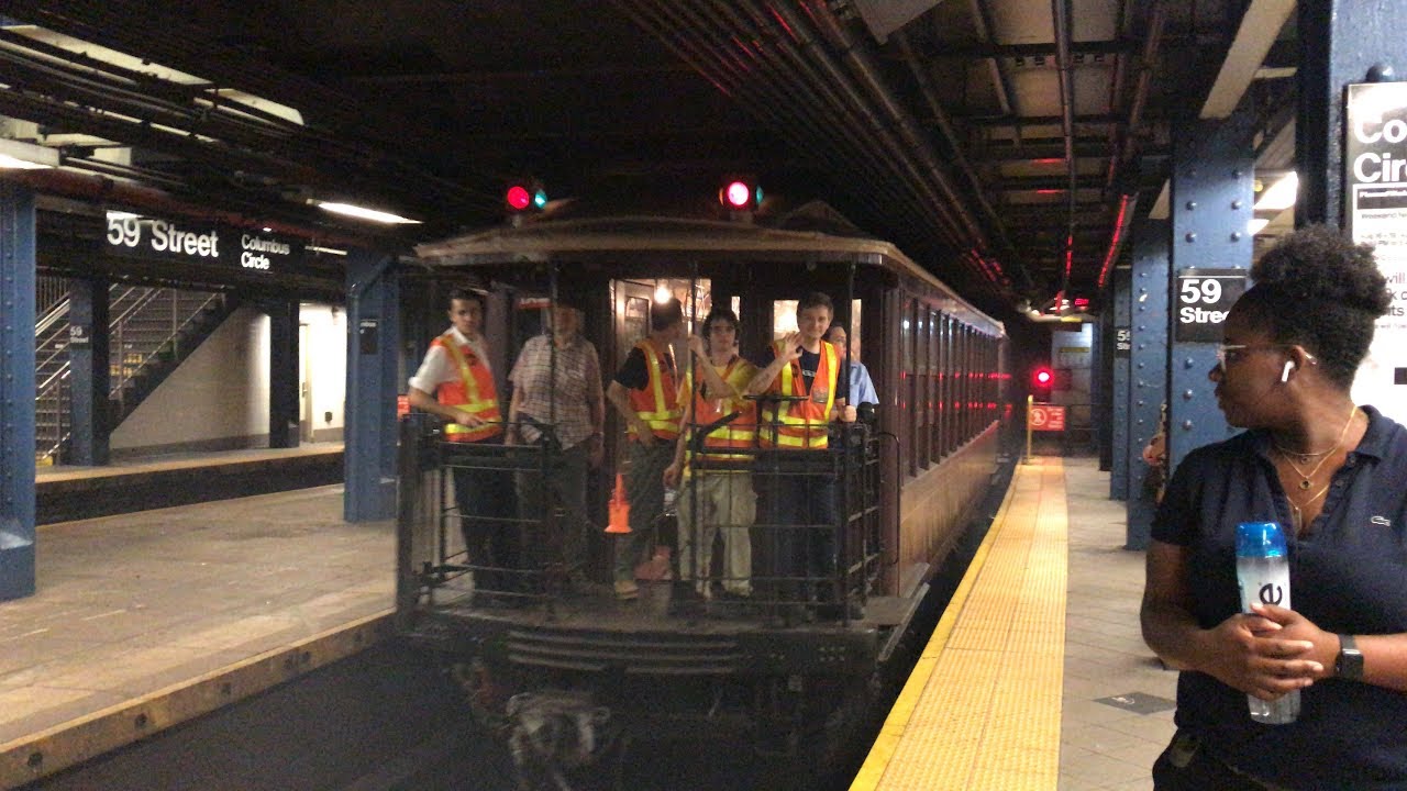 MTA NYC Subway IND R9 / Brooklyn Elevated Gate Car Museum Train @ 59th Street - Columbus Circle