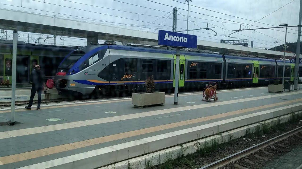 HD - Da Palombina a Ancona a bordo dell’ Intercity ☀ (IC 605) Milano C.LE - Taranto