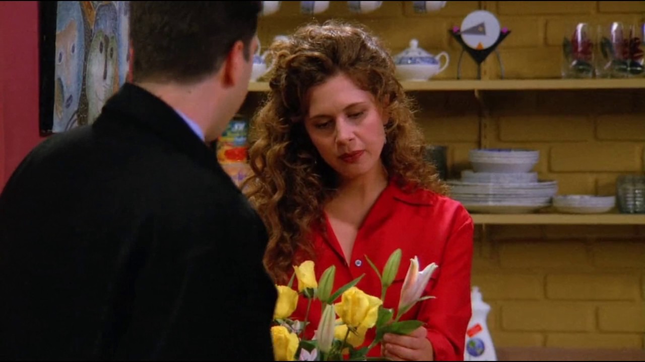 FRIENDS - Ross goes to Carol's to pick his skull