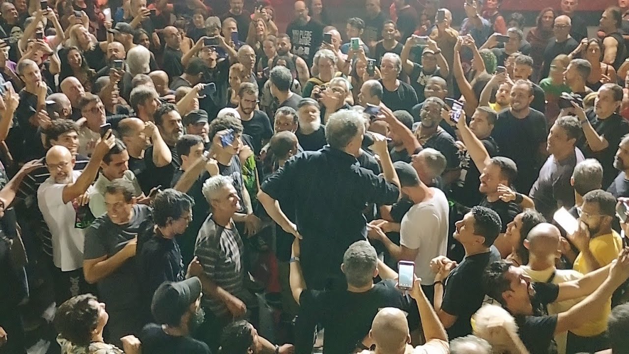 fausto fawcett @ circo voador: proteção / selvagem / pânico em sp (philippe no meio do público)
