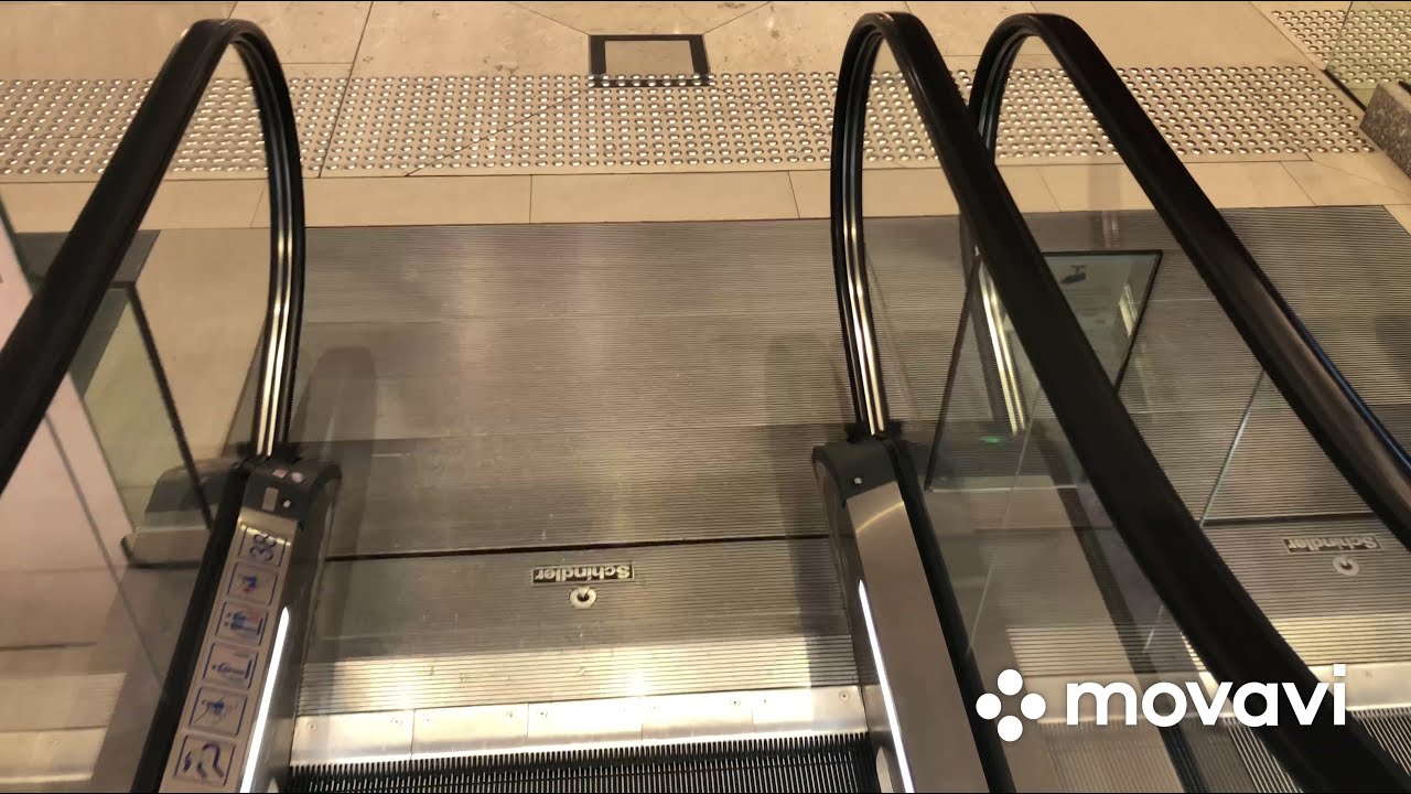 Riding on one of Hong Kong’s SHORTEST Schindler escalators @ Landmark Atrium!