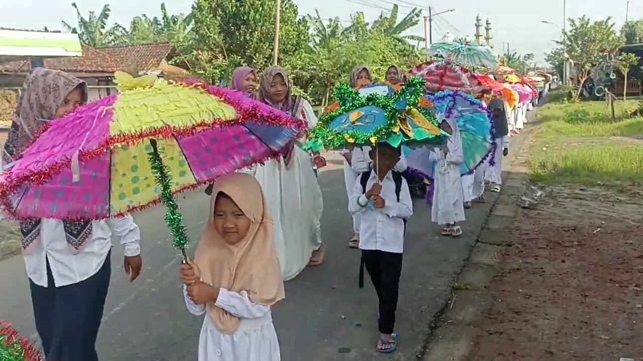 Pawai Payung menyambut Bulan Ramadhan SDN Purwoasri I