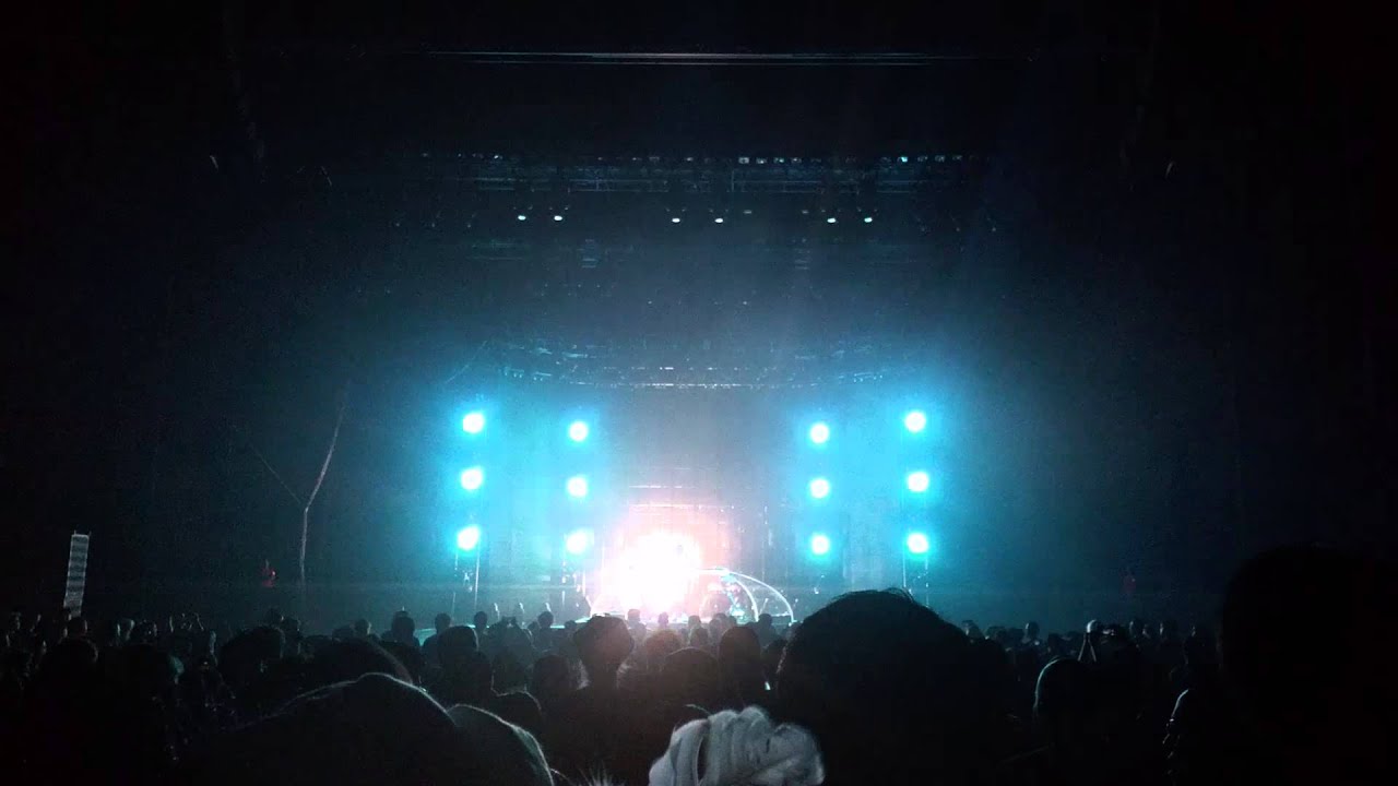 2. Porter Robinson - Flicker, Connect(ClariS) @ Anime Expo 2015