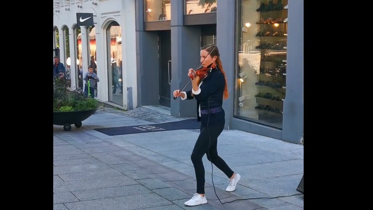 Crystallize – Violin on the Street | Kirsti Hille
